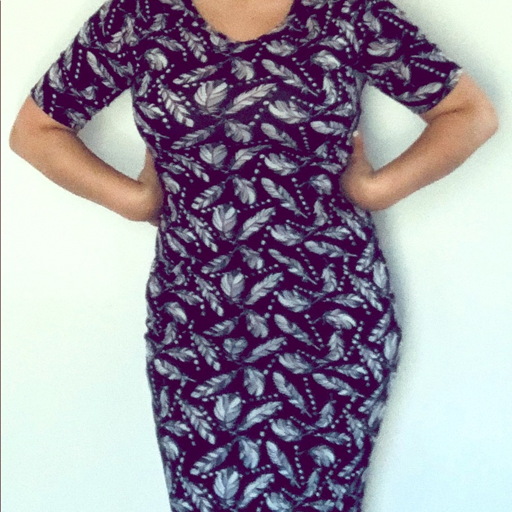 👒LuLaRoe feather dress 👗
